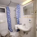 Rabes Hotell 2*