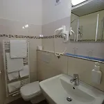 Rabes Hotell 2*