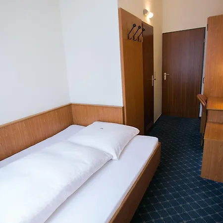 Hotel Rabes 2*