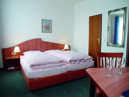 Rabes Hotel 2*